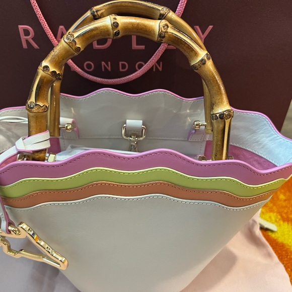 RADLEY LONDON bamboo top handle summer bag with bag charm - Picture 4 of 8